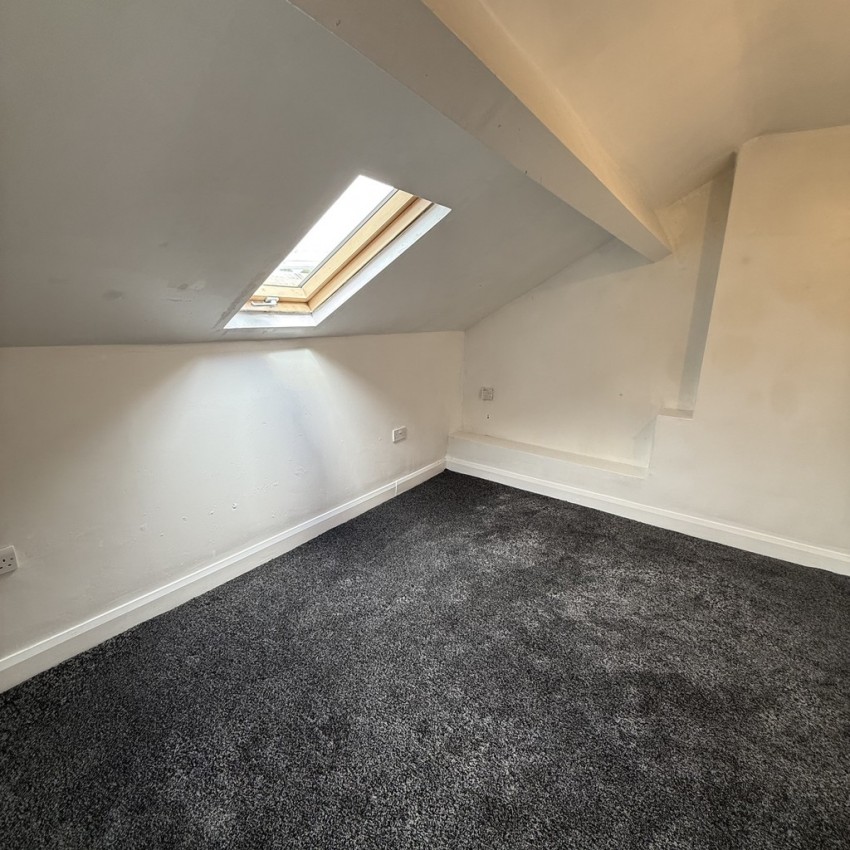 Images for Flat 7, 328 Thornton Road, Bradford, BD8 8LD