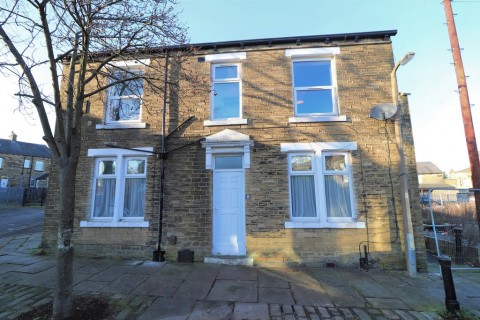 View Full Details for Flat 2, Paternoster Lane, Great Horton, BD7 3DS
