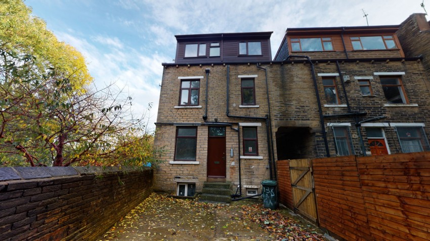 Images for Room 3 , 138 Dirkhill Road, BD7 1QR