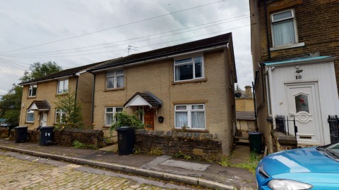 View Full Details for Prospect Terrace, Allerton , Bradford, BD15 7RQ