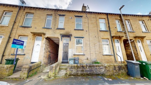 View Full Details for Daisy Street , Bradford, BD7 2PP